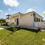 Villa With Swimming Pool Sesimbra