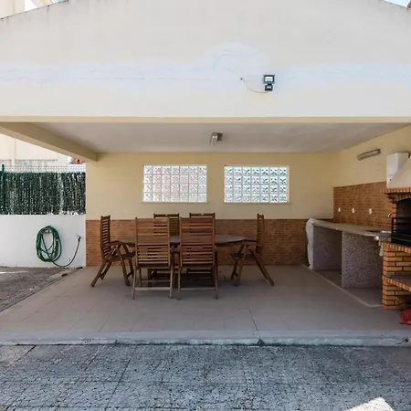 Vila With Swimming Pool *