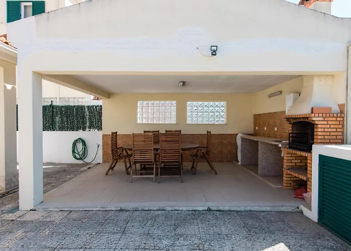 Vila With Swimming Pool *