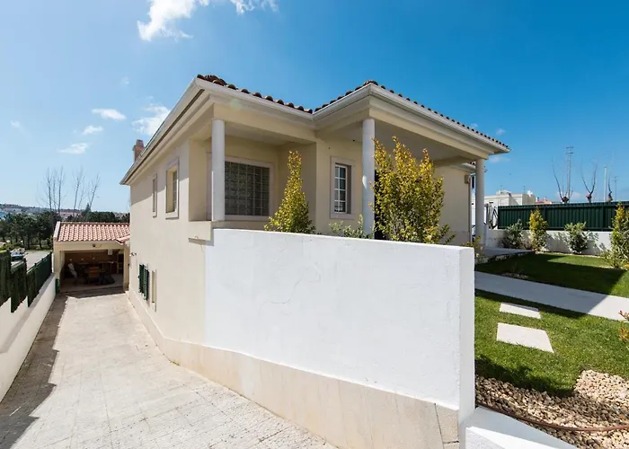 Vila With Swimming Pool