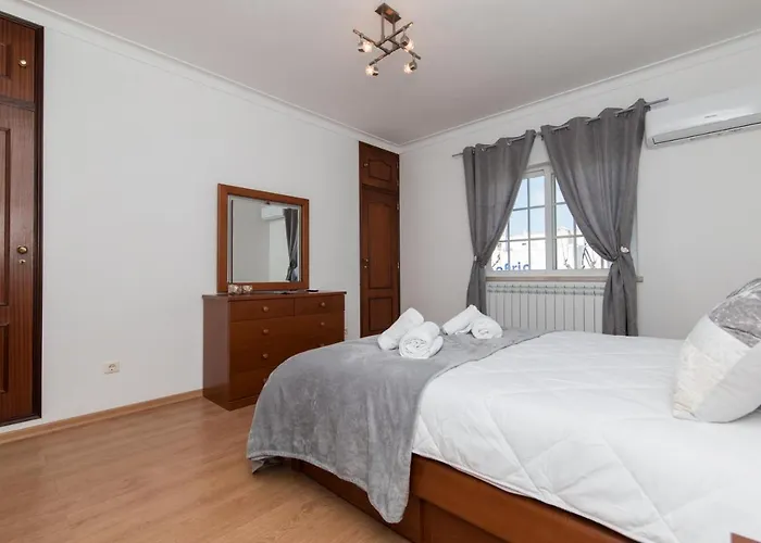 Vila With Swimming Pool *