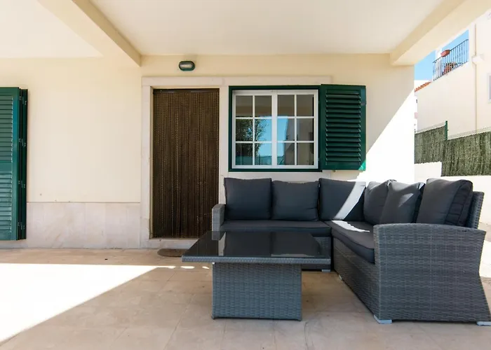 Vila With Swimming Pool