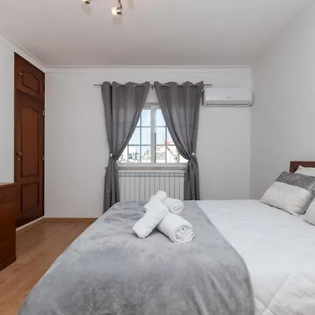 Βίλα With Swimming Pool *