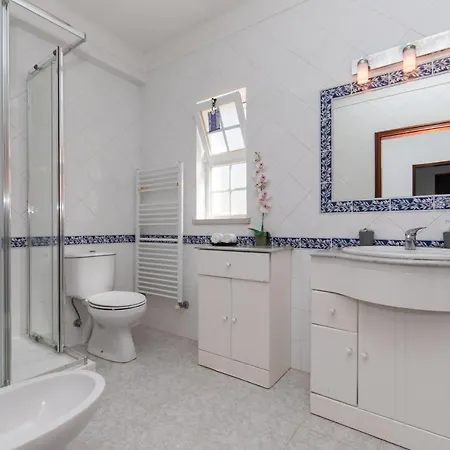 Βίλα With Swimming Pool