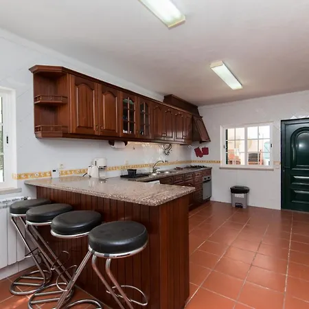 With Swimming Pool Βίλα