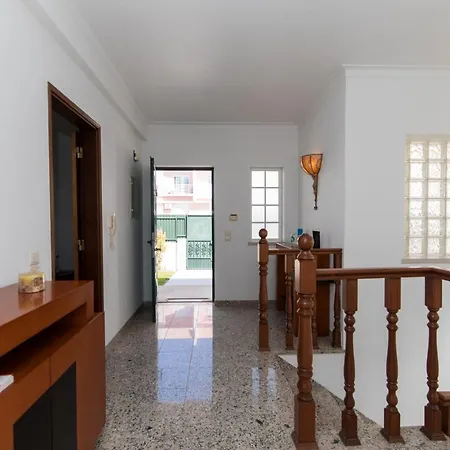 With Swimming Pool * Σεσίμπρα