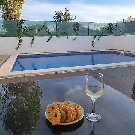 With Swimming Pool * Σεσίμπρα