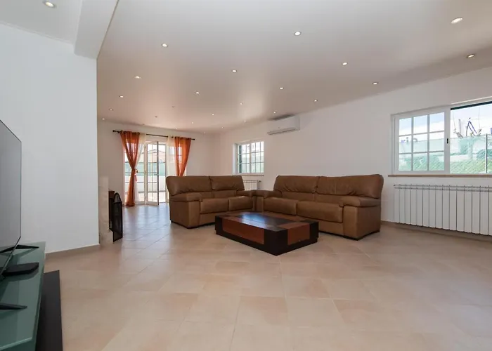 With Swimming Pool * سيسيمبرا