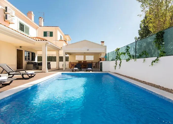 With Swimming Pool فيلة *